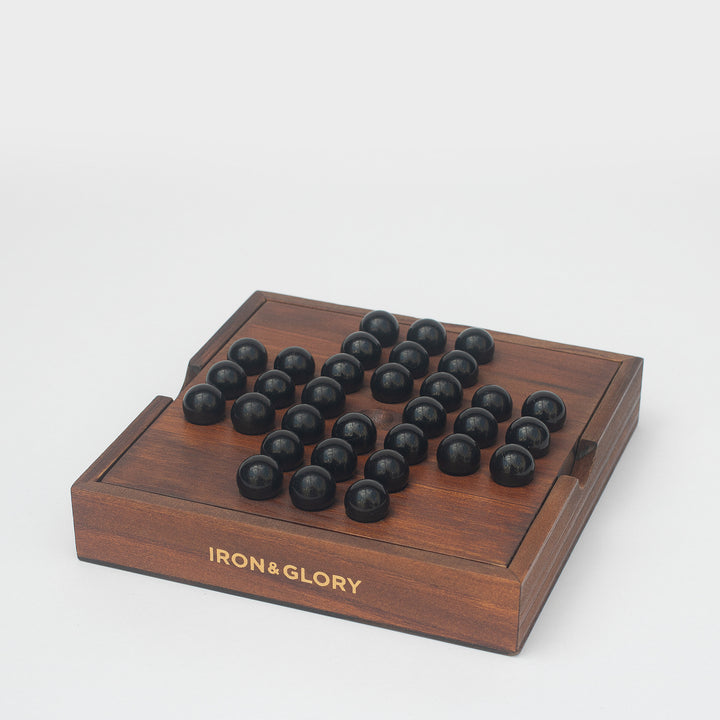 Iron &amp; Glory Solitaire Game