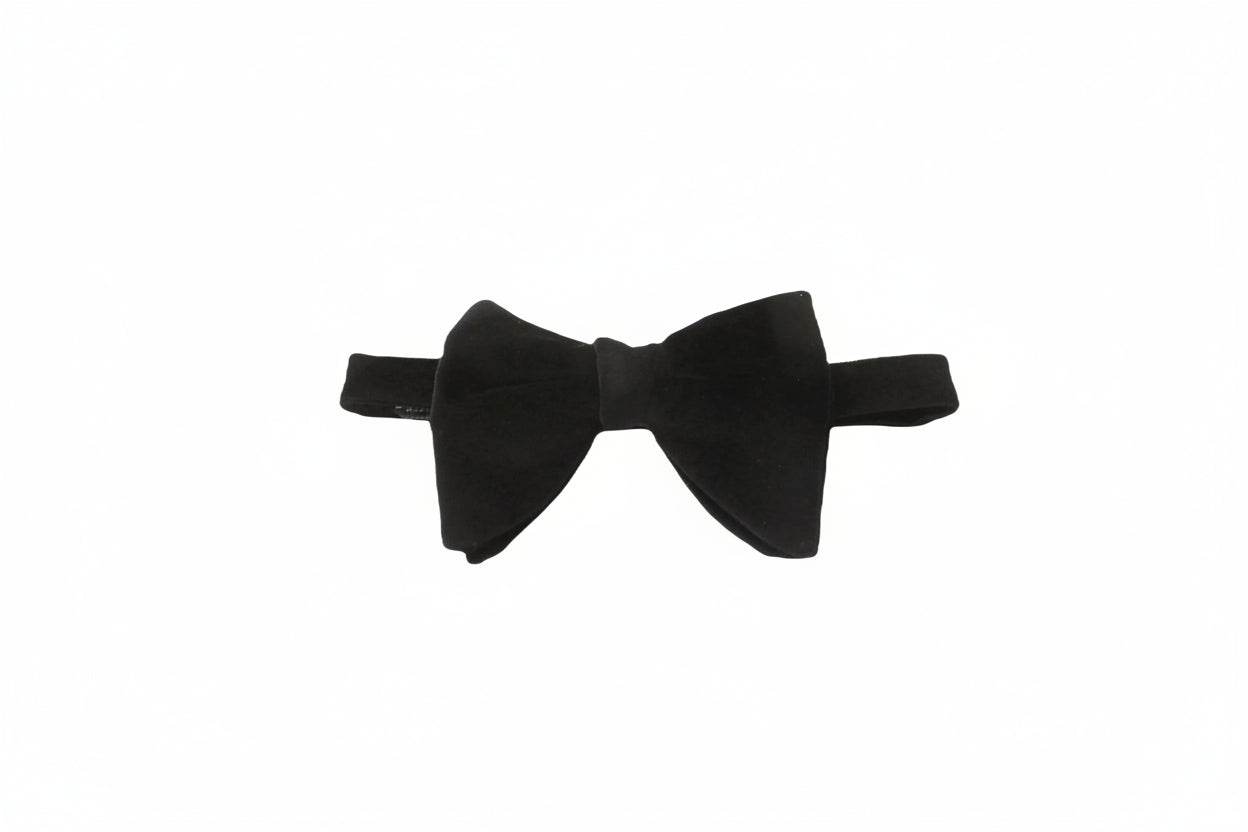 Van buck Velvet Bat Wing Bow Tie